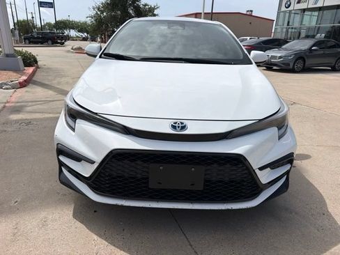 Used 2024 Toyota Corolla SE FWD image 6