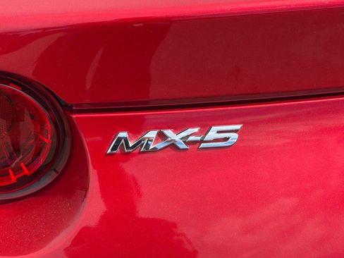 Used 2016 MAZDA MX-5 Miata Grand Touring image 37