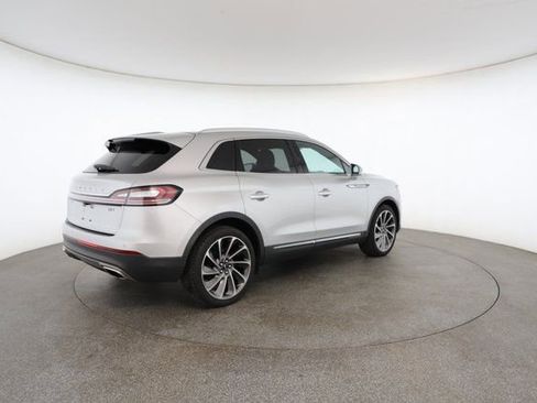 Used 2019 Lincoln Nautilus Reserve w/ Driver Assistance Package image 18