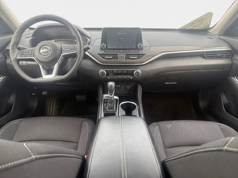 Used 2023 Nissan Altima 2.5 SV FWD image 14