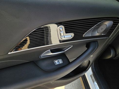 Used 2024 Mercedes-Benz GLS 450 4MATIC image 14