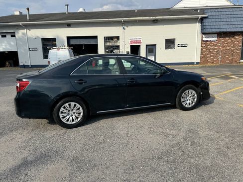 Used 2012 Toyota Camry LE image 6