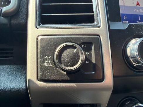 Used 2020 Ford F350 Lariat w/ Chrome Package AWD/4WD image 38