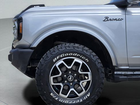 Used 2023 Ford Bronco Outer Banks AWD/4WD image 39