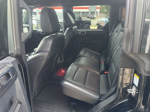 Used 2025 Ford Bronco Outer Banks w/ Sasquatch Package image 15