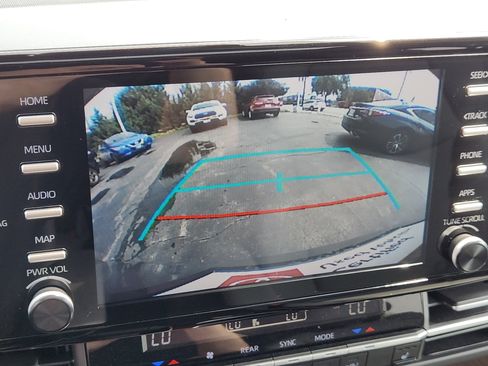 Certified 2023 Toyota Sienna XLE image 16