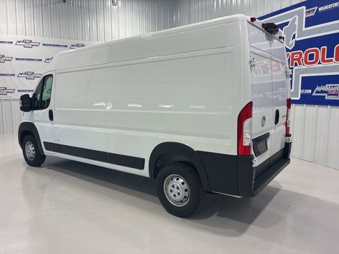 Used 2023 RAM ProMaster 2500 FWD image 5