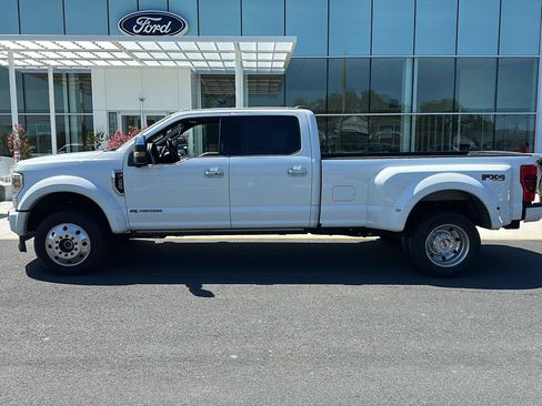 Used 2020 Ford F450 Platinum w/ FX4 Off-Road Package AWD/4WD image 8