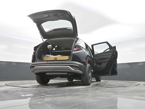 New 2026 Hyundai Tucson Blue SE image 33