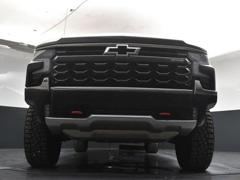 Used 2025 Chevrolet Silverado 1500 ZR2 w/ Technology Package image 37