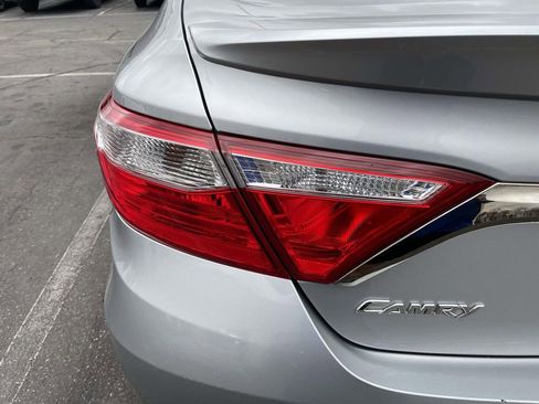 Used 2016 Toyota Camry SE image 13