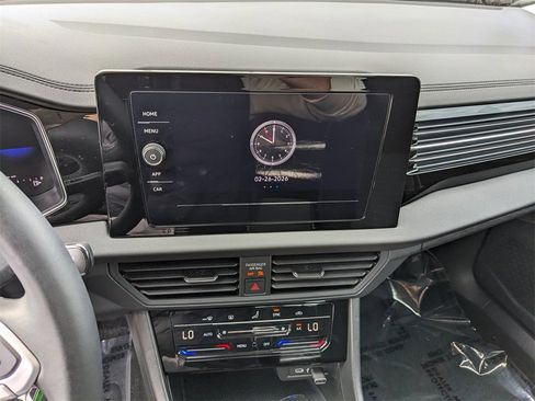 Certified 2025 Volkswagen Jetta S image 19