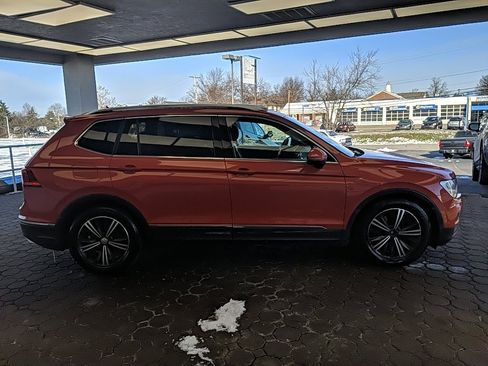 Used 2018 Volkswagen Tiguan SEL w/ 3rd Row Seat Package image 4