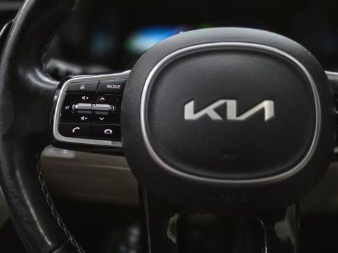 Used 2022 Kia Sorento SX Prestige w/ Panoramic Sunroof Package AWD/4WD image 20