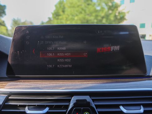 Used 2019 BMW 530i RWD image 34