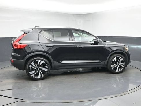 Used 2023 Volvo XC40 B5 Ultimate w/ Protection Package Premier AWD/4WD image 9