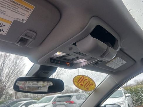 Used 2020 Chevrolet Equinox Premier image 28