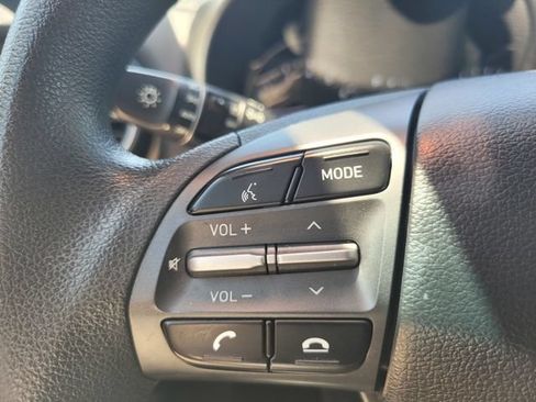 Used 2019 Hyundai Kona SE FWD image 28