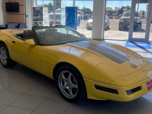 Used 1992 Chevrolet Corvette Convertible image 5
