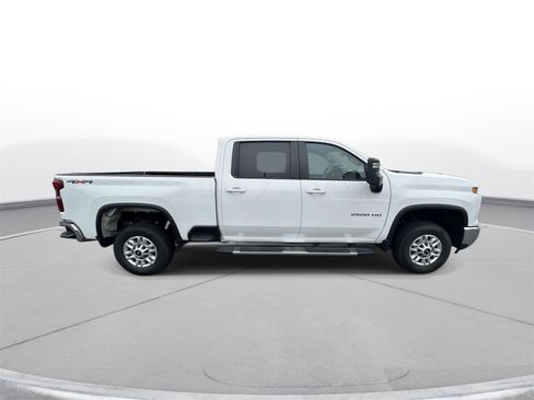 Used 2025 Chevrolet Silverado 2500 LT w/ Convenience Package AWD/4WD image 5