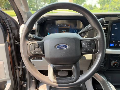 Used 2023 Ford F250 XLT w/ XLT Premium Package AWD/4WD image 22
