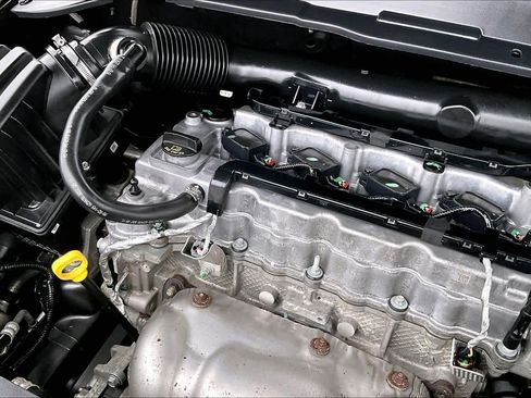 Used 2018 Jeep Compass Latitude w/ Popular Equipment Group image 32