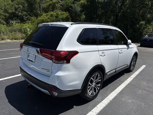 Used 2016 Mitsubishi Outlander FWD image 6