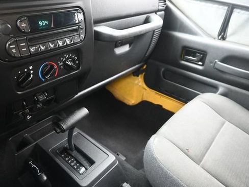 Used 2006 Jeep Wrangler X AWD/4WD image 23