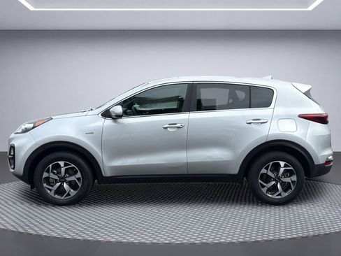 Used 2020 Kia Sportage LX AWD/4WD image 3