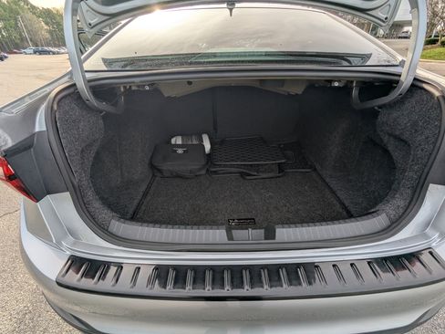 Used 2023 Volkswagen Jetta SE w/ Panoramic Sunroof Package image 15