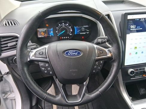 Used 2022 Ford Edge SEL image 16