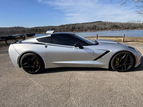 Used 2017 Chevrolet Corvette Stingray Coupe w/ 1LT image 17