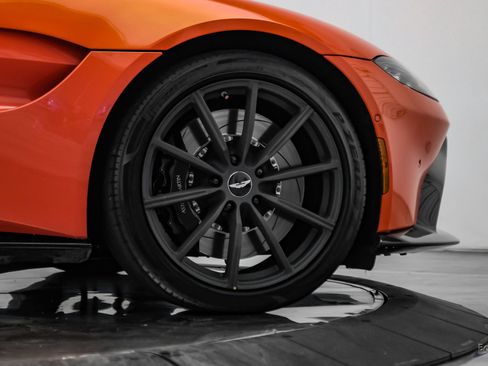 Used 2020 Aston Martin V8 Vantage Coupe RWD image 96