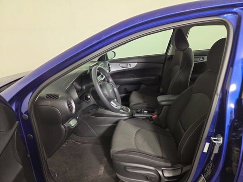 Certified 2022 Kia Forte LXS FWD image 11