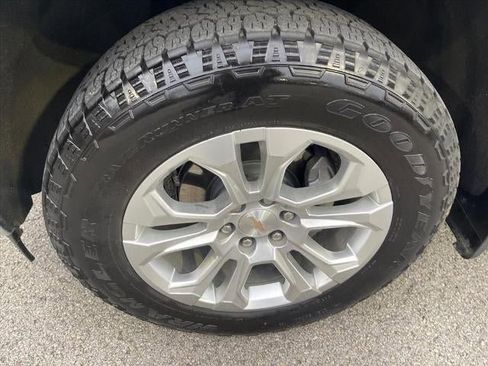 Used 2023 Chevrolet Silverado 1500 LTZ w/ LTZ Premium Package image 7