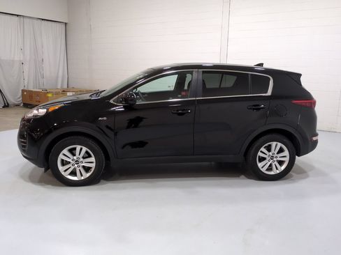 Used 2018 Kia Sportage LX AWD/4WD image 6