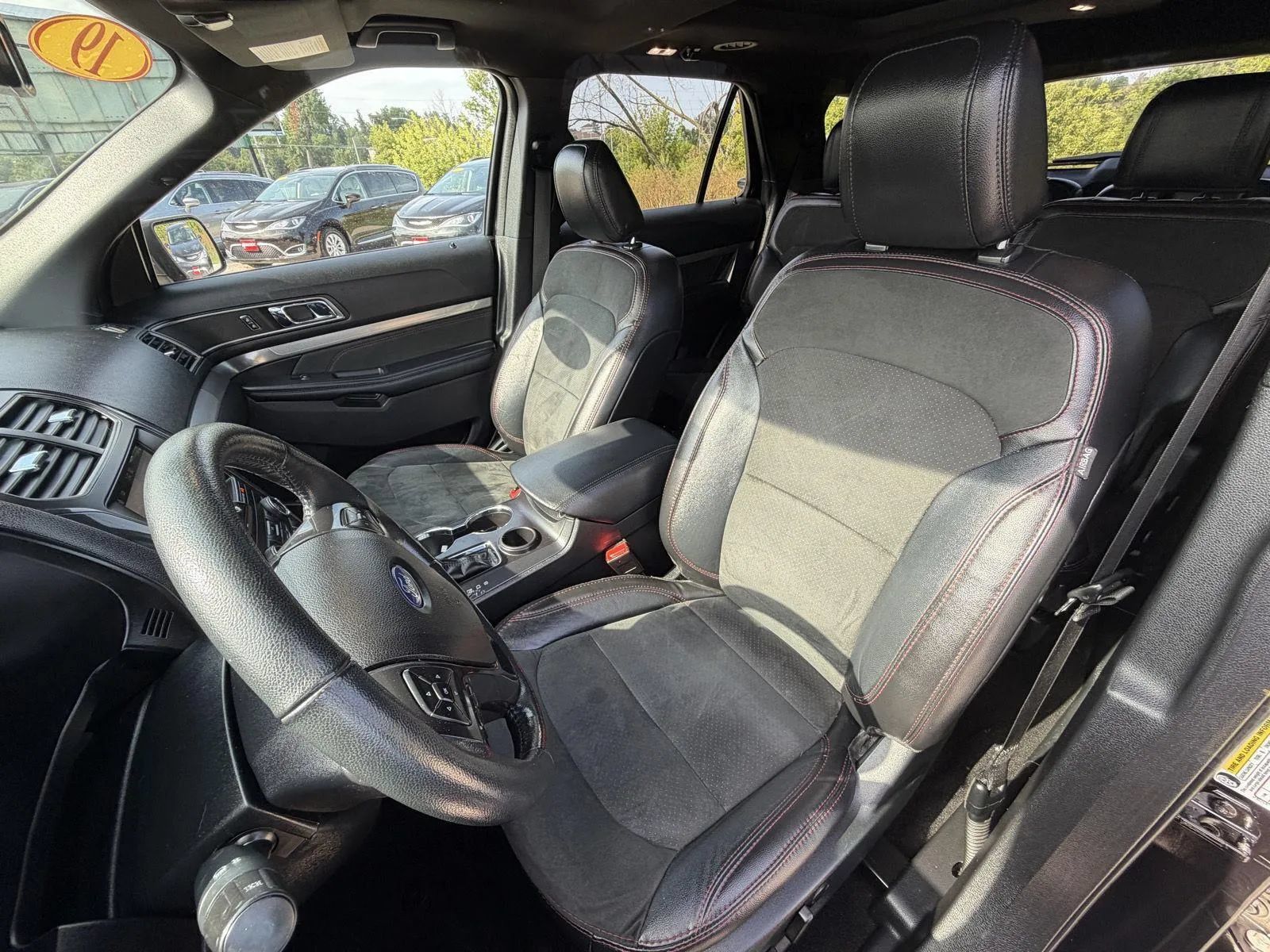 Used 2019 Ford Explorer XLT w/ Equipment Group 202A FWD image 13