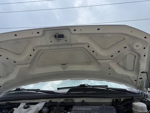 Used 2014 Chevrolet Express 2500 RWD image 58