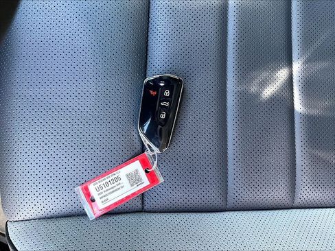 Used 2024 Volkswagen GTI SE FWD image 31