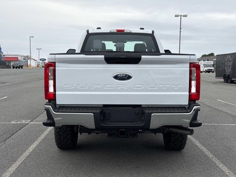 New 2026 Ford F250 XL w/ XL Off-Road Package image 4