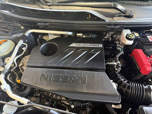 Used 2025 Nissan Rogue SV FWD image 32