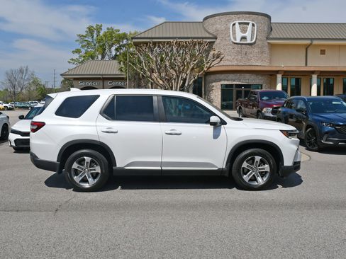 Certified 2024 Honda Pilot EX-L image 5