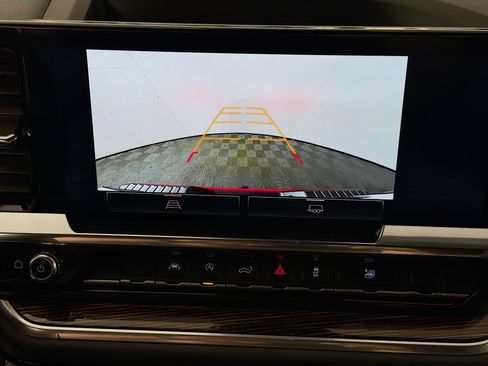 Used 2022 GMC Sierra 1500 Elevation w/ LPO, Elevation Black Package image 16