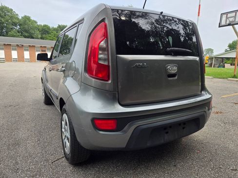 Used 2013 Kia Soul FWD image 7