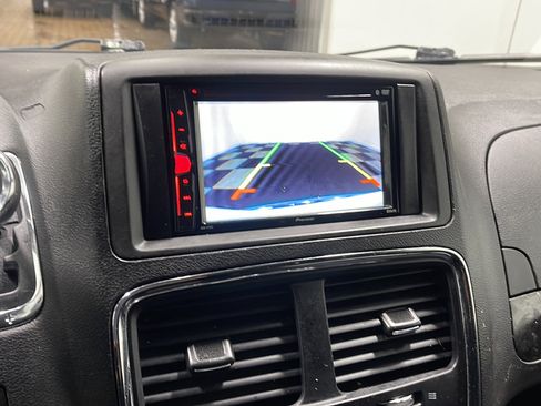 Used 2014 RAM C/V Tradesman w/ UConnect Hands-Free Group FWD image 8