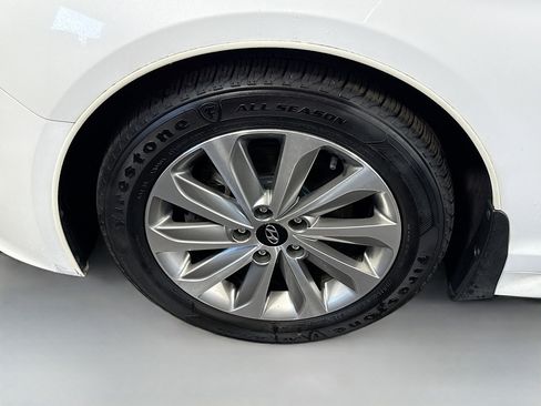 Used 2017 Hyundai Sonata Sport w/ Value Edition Package 02 image 38