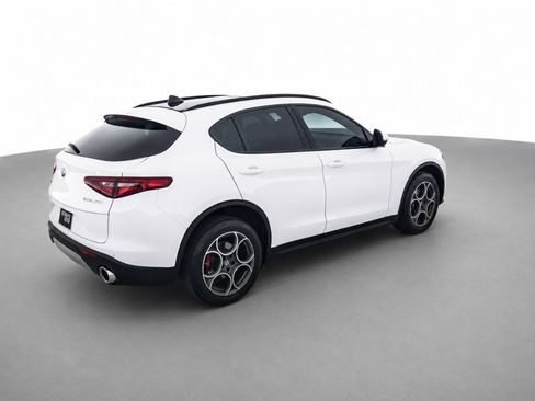 Used 2018 Alfa Romeo Stelvio Sport w/ Quick Order Package 22J Sport AWD/4WD image 5