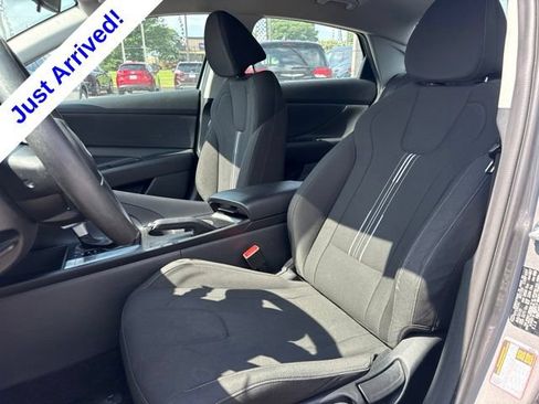 Used 2024 Hyundai Elantra SEL FWD image 9