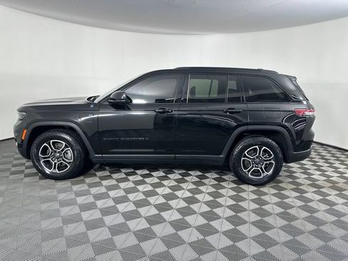 Certified 2023 Jeep Grand Cherokee Trailhawk w/ Advanced Protech Group II AWD/4WD image 28