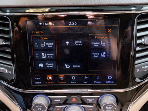 Used 2020 Jeep Grand Cherokee Overland image 20